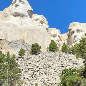 Meet your Posher, Victoria whilma abela